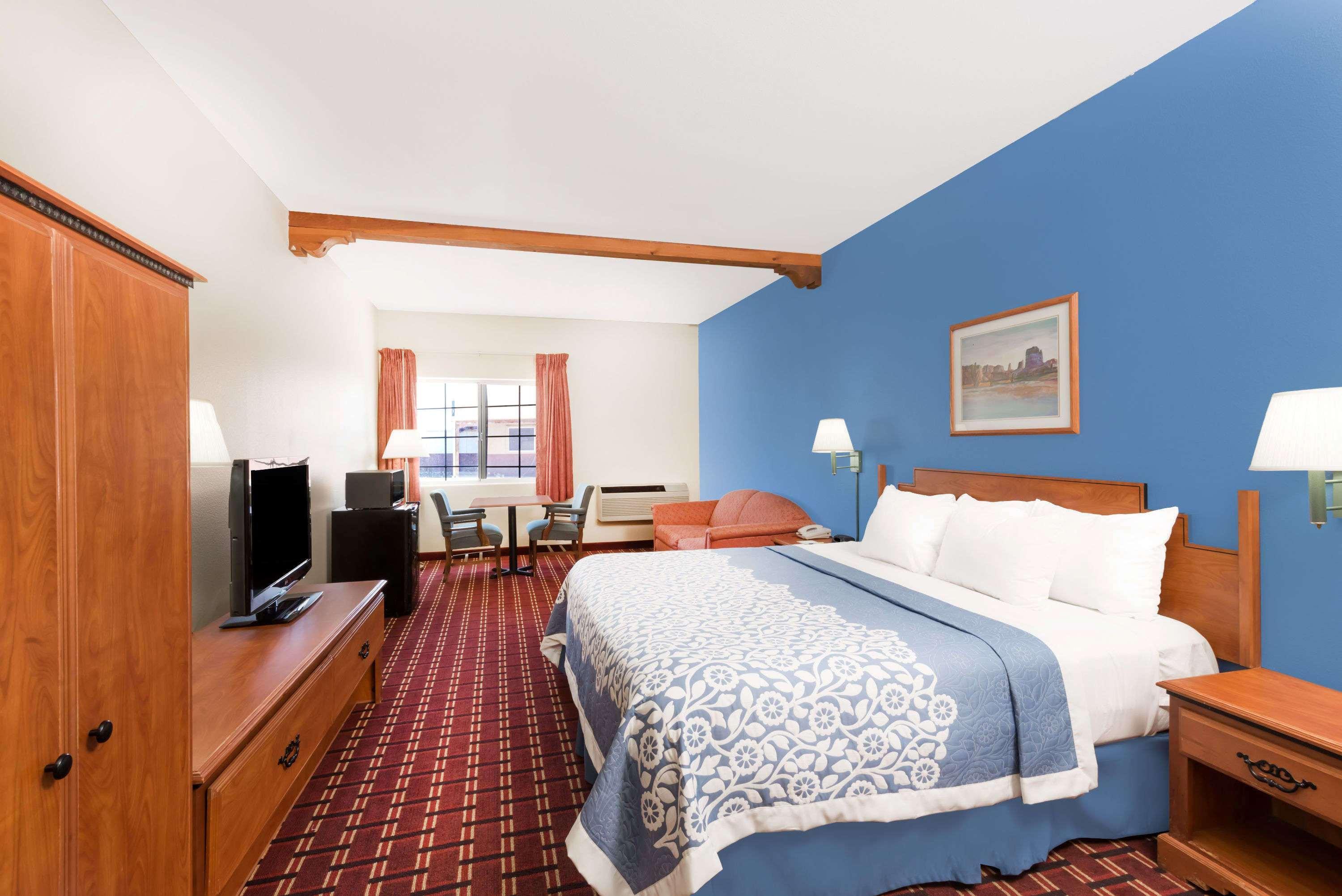 Days Inn & Suites By Wyndham Lordsburg Exterior photo