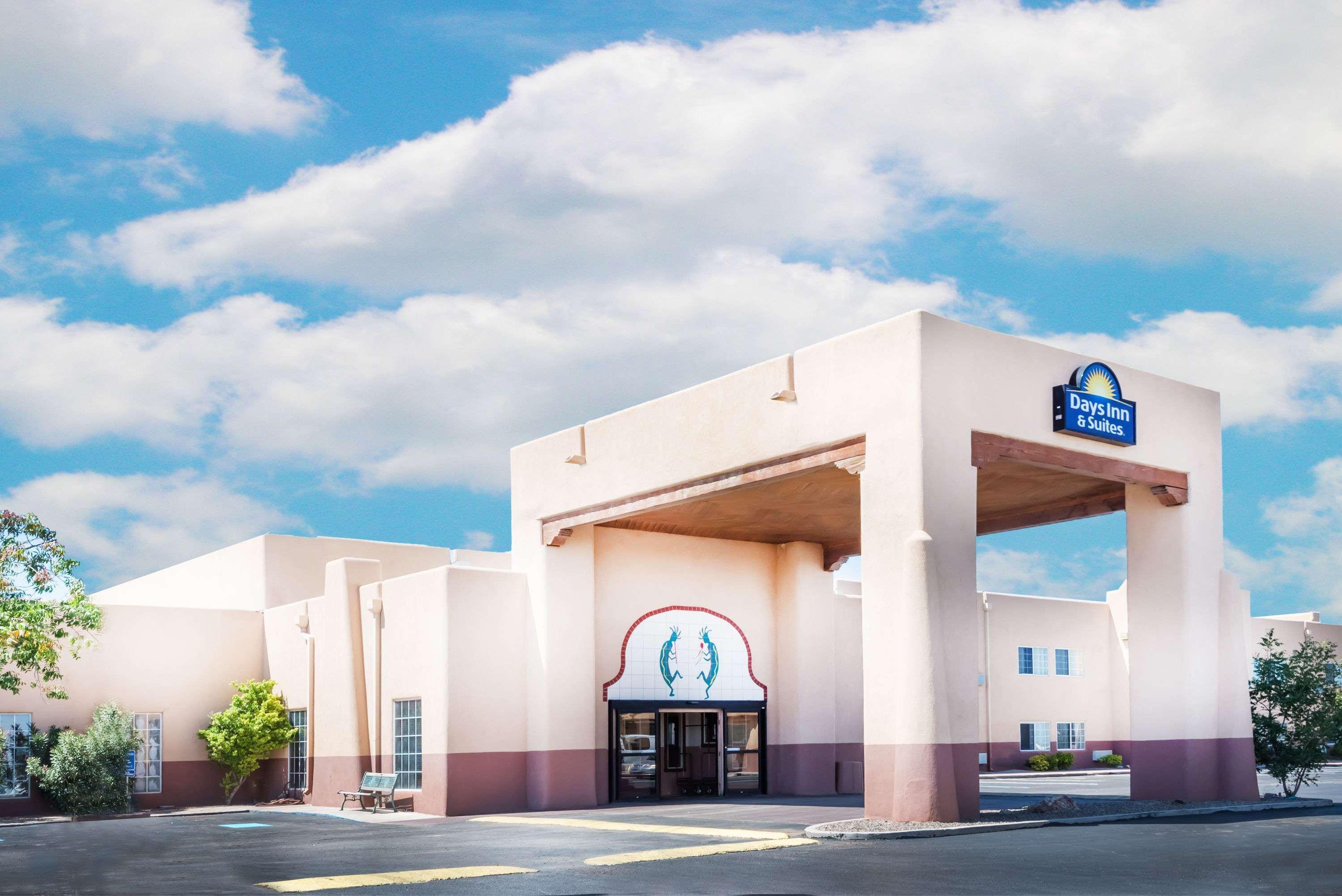 Days Inn & Suites By Wyndham Lordsburg Exterior photo